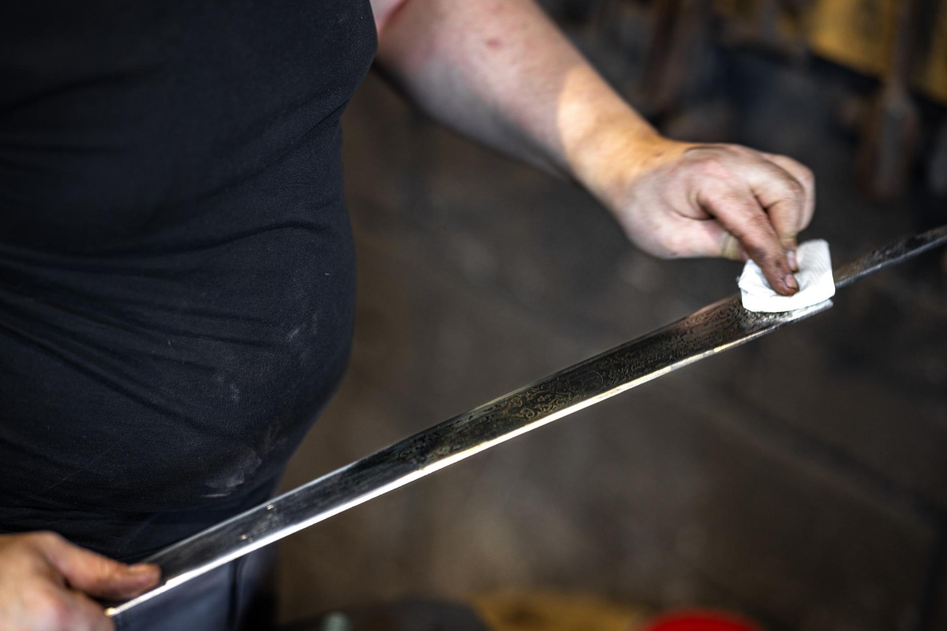 Izdelava starinskega orožja po naročilu